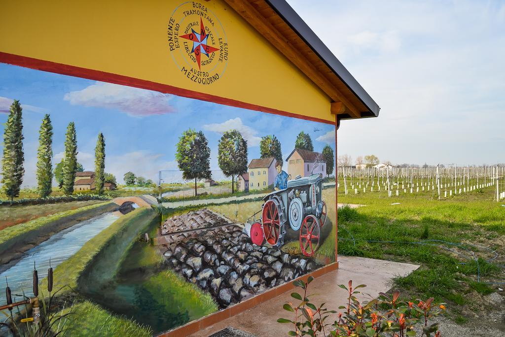 Agriturismo La Brezza Castelnovo di Sotto Luaran gambar