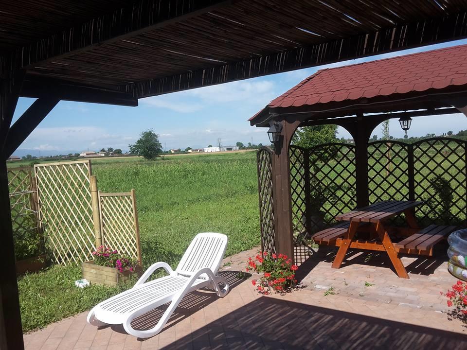 Agriturismo La Brezza Castelnovo di Sotto Luaran gambar